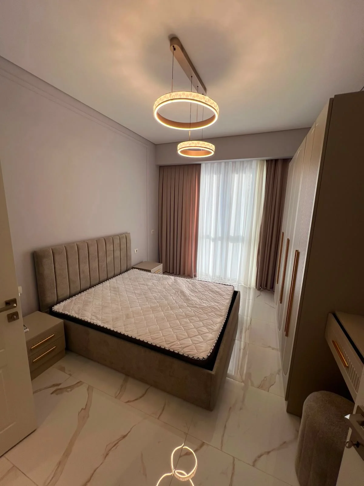 Kirayə 3 otaqlı Mənzil 95 m² Nərimanov r.