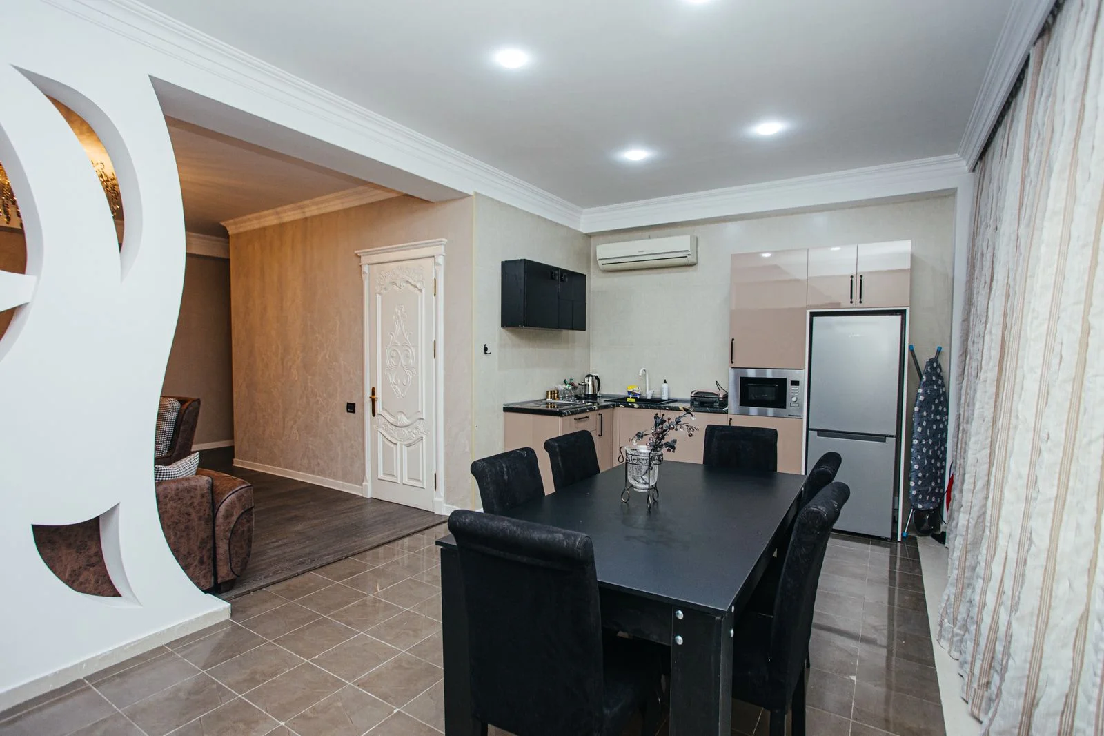Kirayə 3 otaqlı Mənzil 167 m² Nəsimi r.