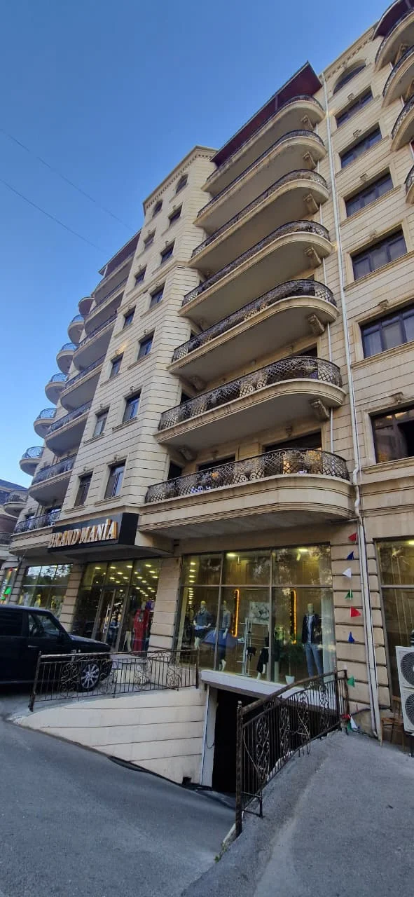Kirayə 3 otaqlı Mənzil 145 m² Nərimanov r. Gənclik m. – şəkil 1