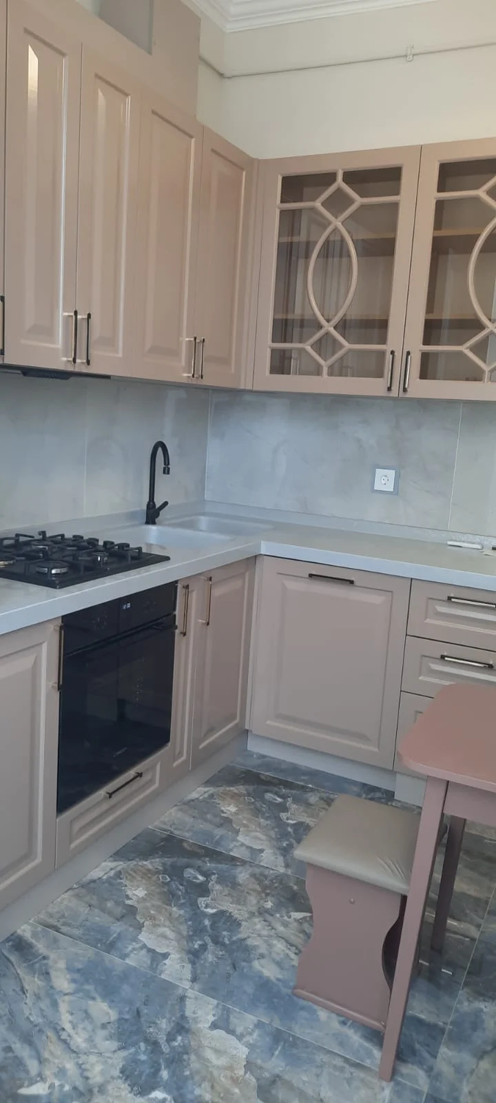 Kirayə 4 otaqlı Mənzil 100 m² Səbail r.