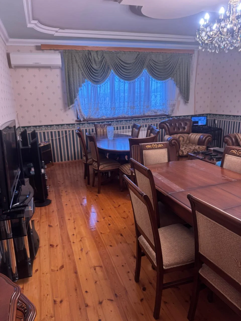 Satılır 9 otaqlı Həyət evi / Bağ evi 310 m² Binəqədi r.