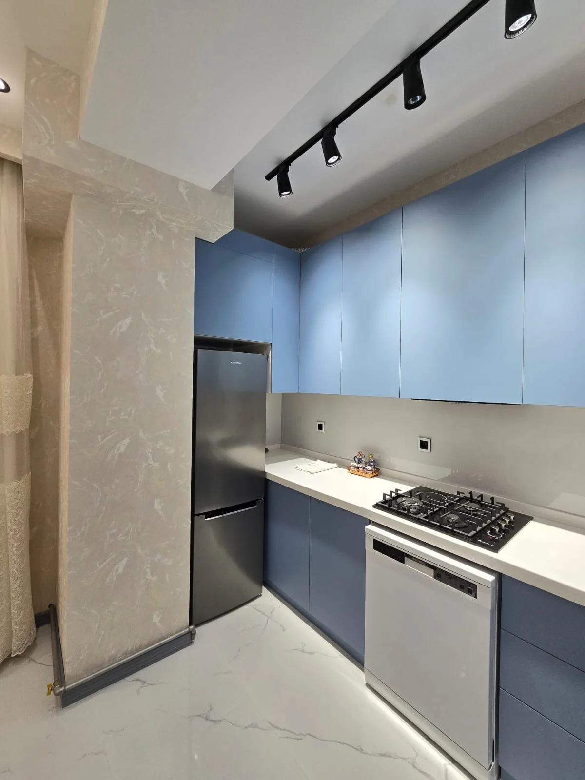 Kirayə 3 otaqlı Mənzil 105 m² Nərimanov r.