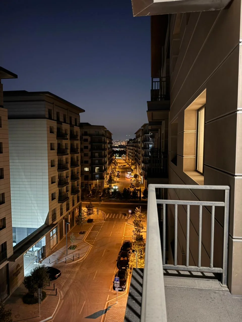 Kirayə 2 otaqlı Mənzil 91 m² Xətai r.