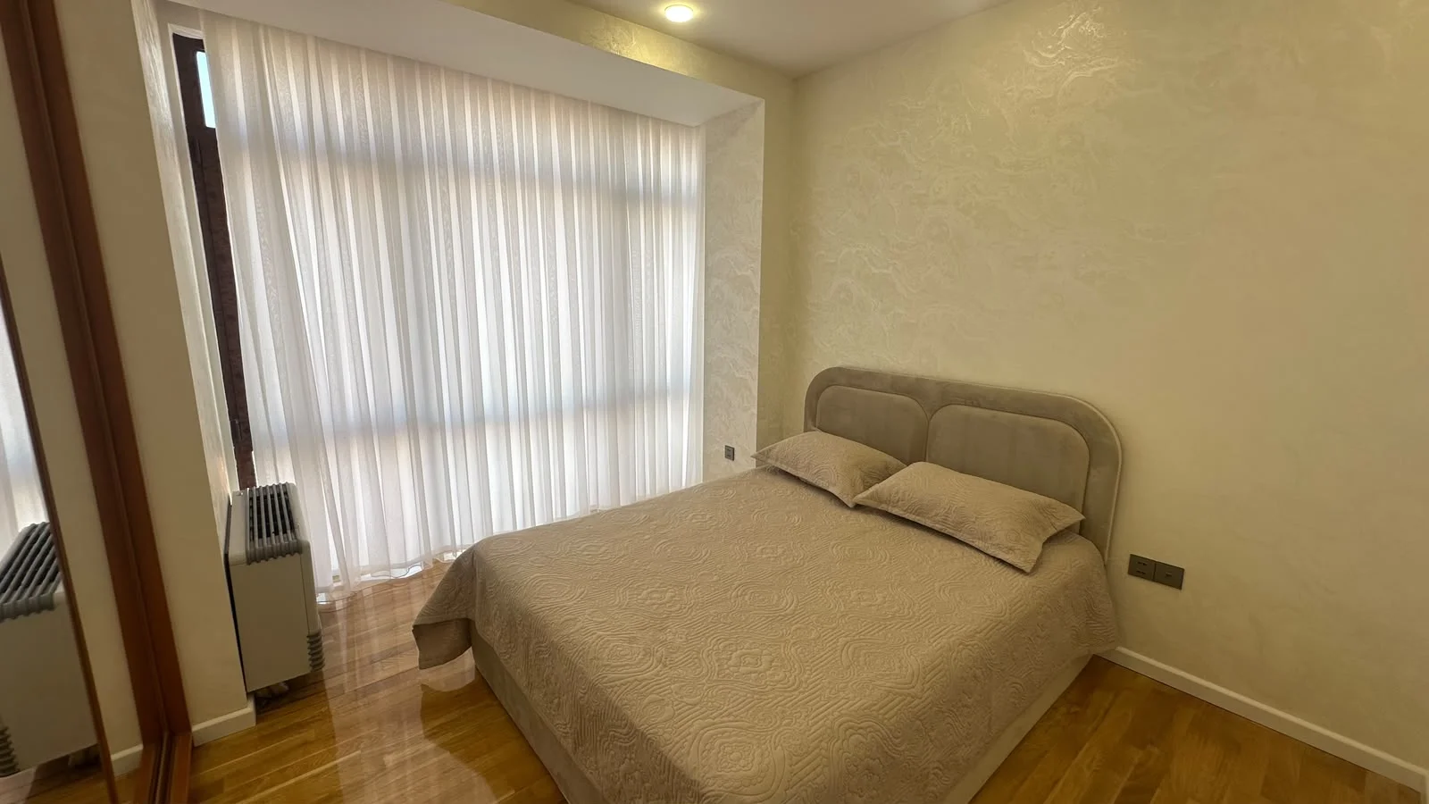 Kirayə 4 otaqlı Mənzil 175 m² Səbail r. İçərişəhər m. – şəkil 11
