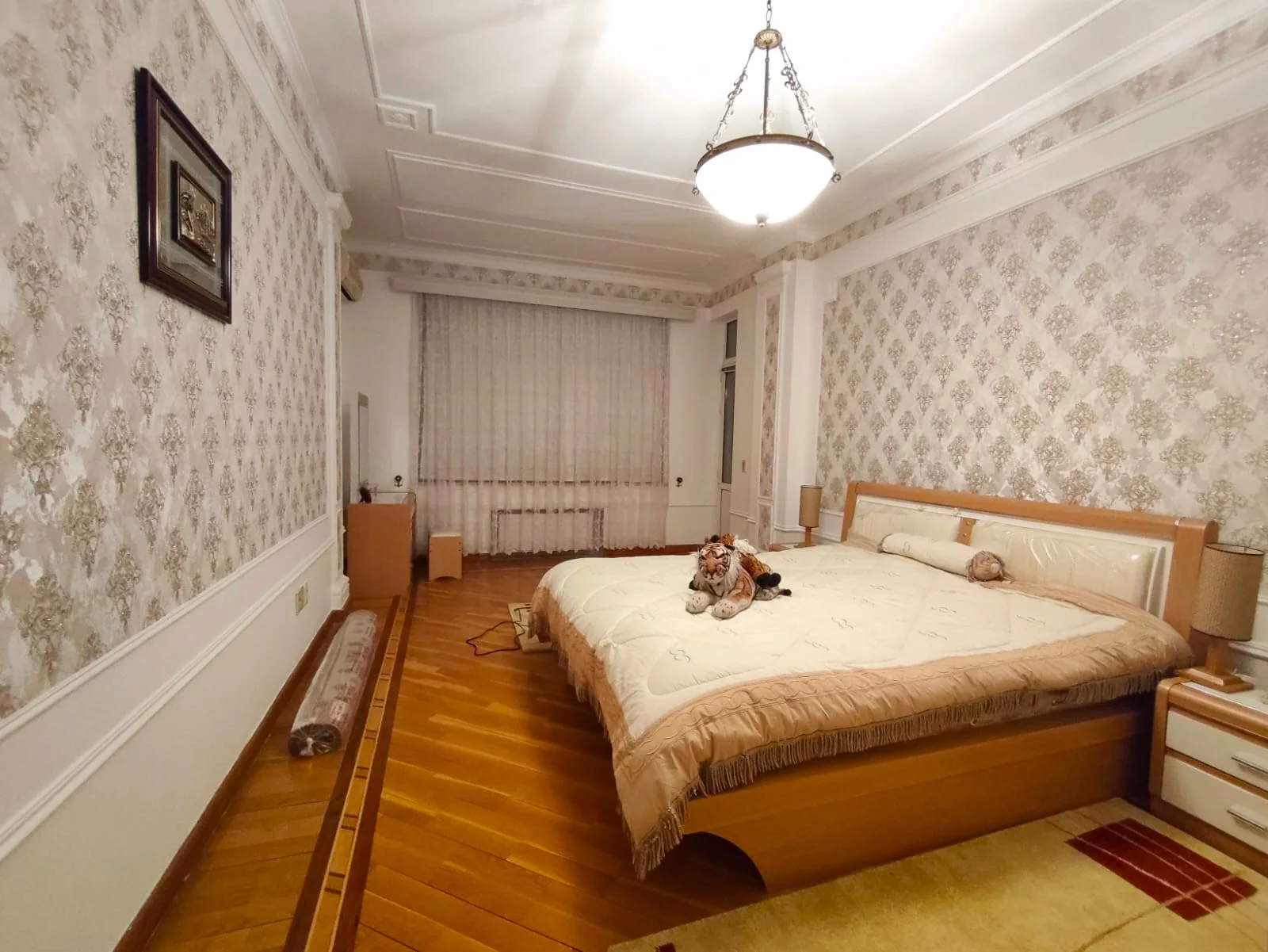 Kirayə 4 otaqlı Mənzil 200 m² Nəsimi r.