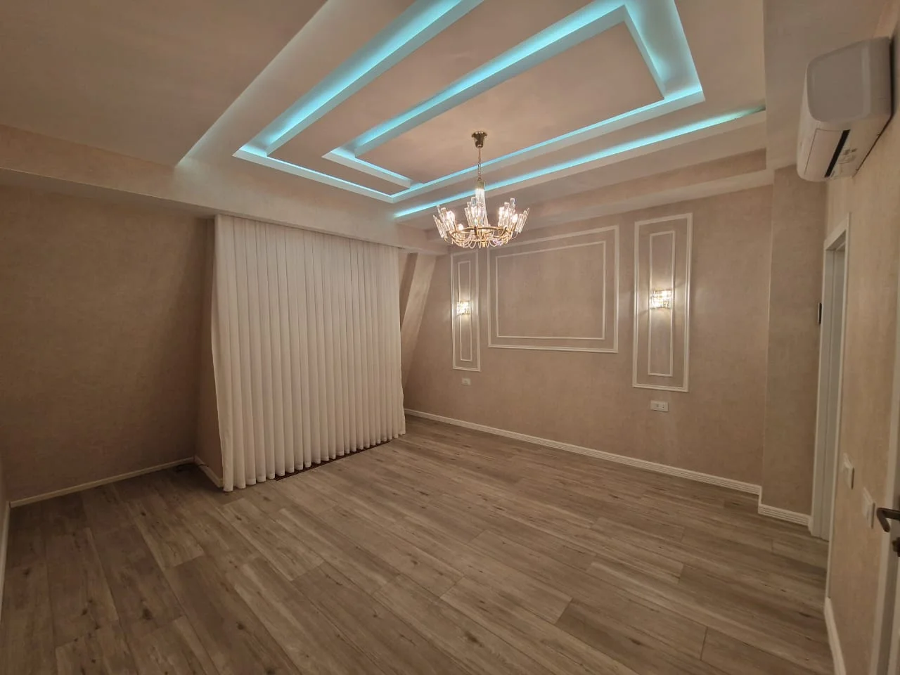 Kirayə 5 otaqlı Mənzil 200 m² Xətai r.