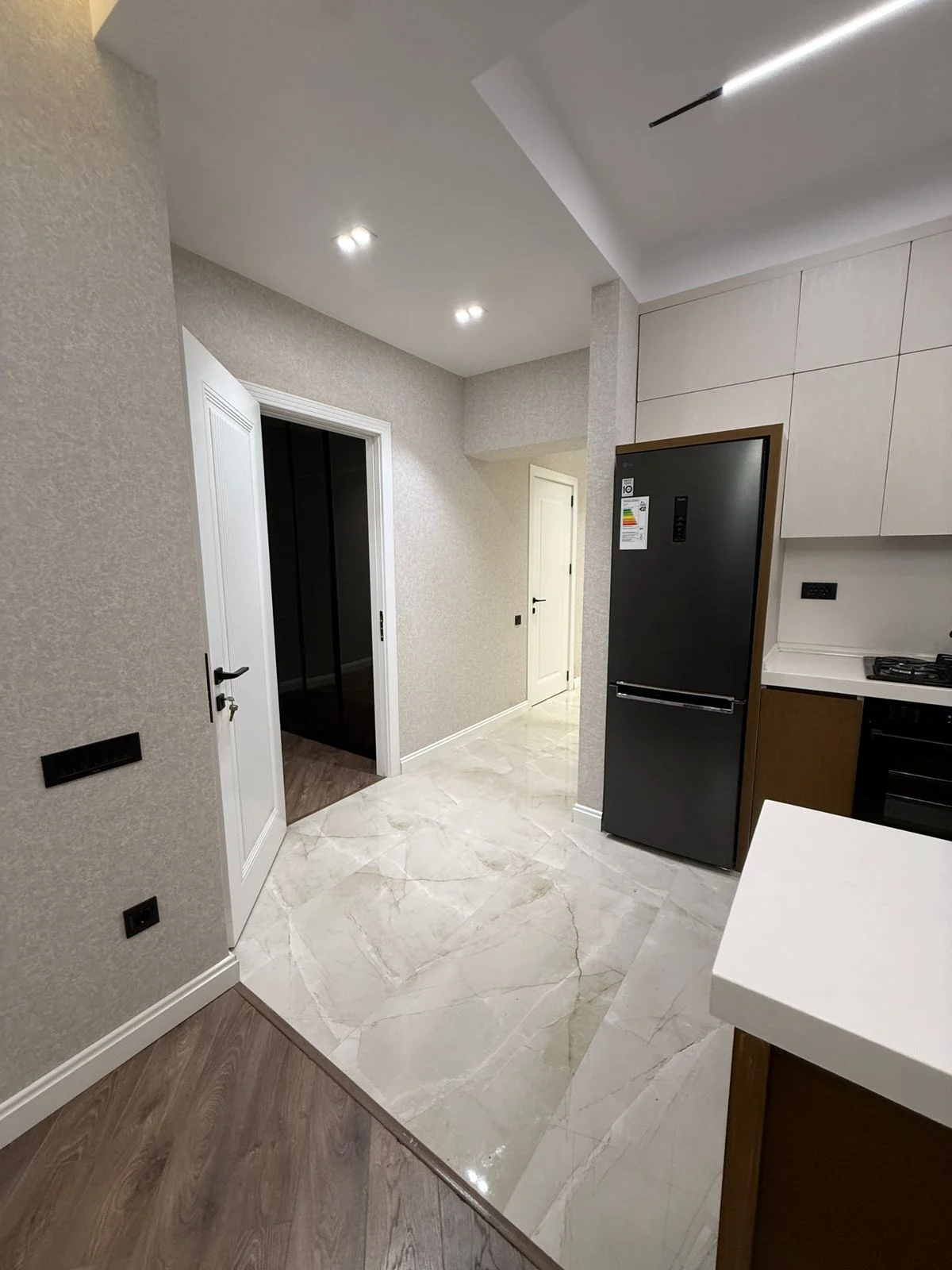 Kirayə 2 otaqlı Mənzil 85 m² Nəsimi r.