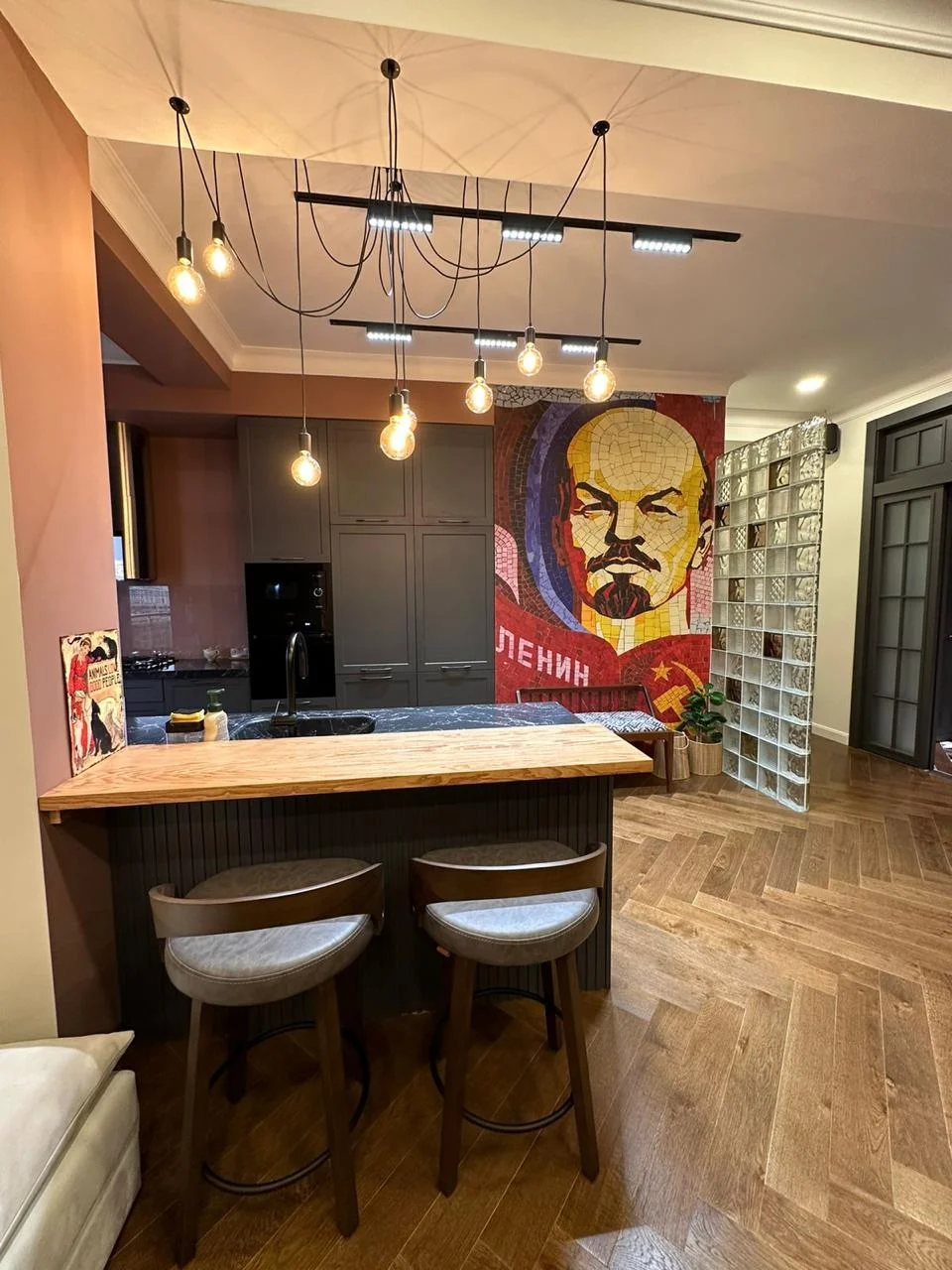 Kirayə 3 otaqlı Mənzil 120 m² Nəsimi r. 28 May m. – şəkil 1