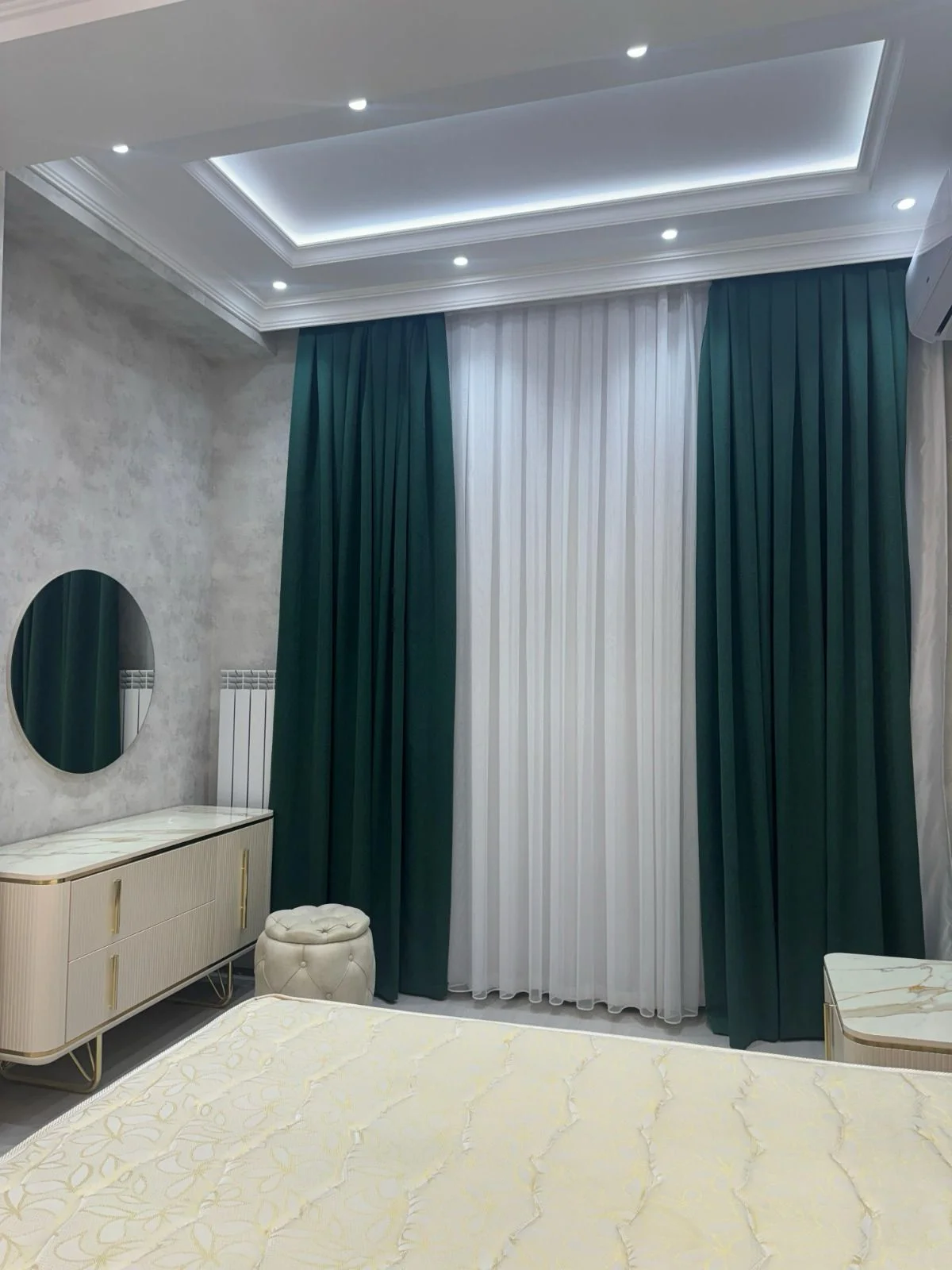 Kirayə 3 otaqlı Mənzil 125 m² Nəsimi r.