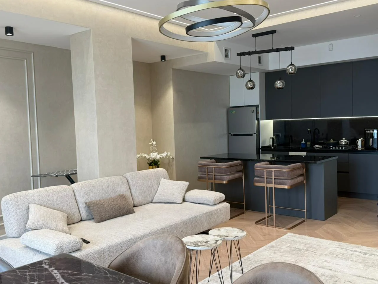 Kirayə 2 otaqlı Mənzil 140 m² Səbail r. İçərişəhər m. – şəkil 18