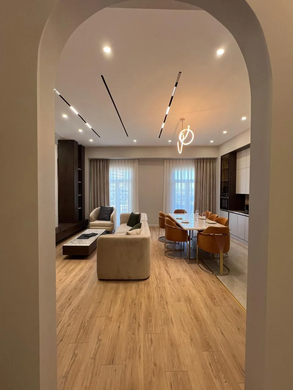 Kirayə 3 otaqlı Mənzil 120 m² Xətai r.