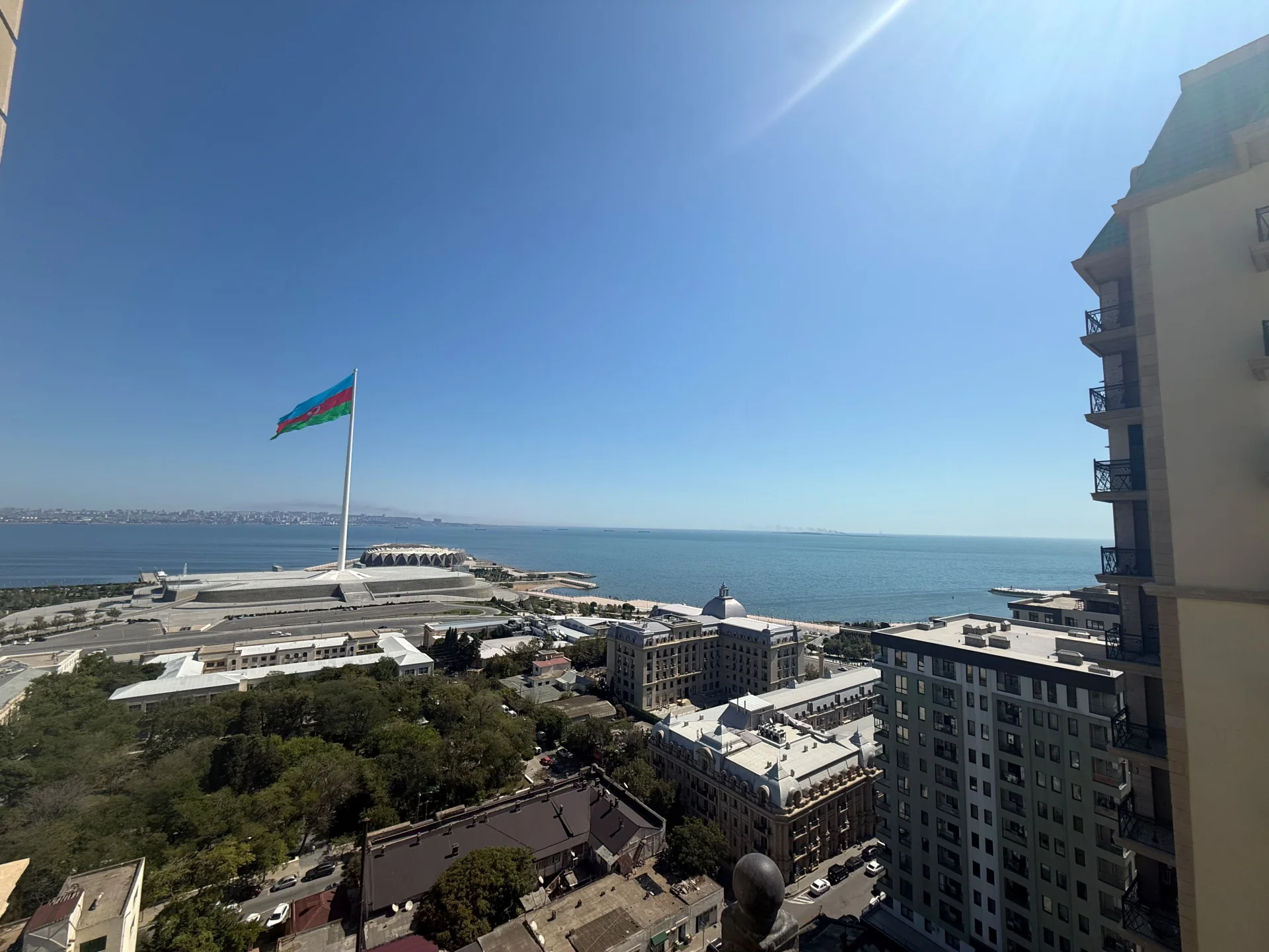 Satılır 4 otaqlı Mənzil 178.1 m² Səbail r.