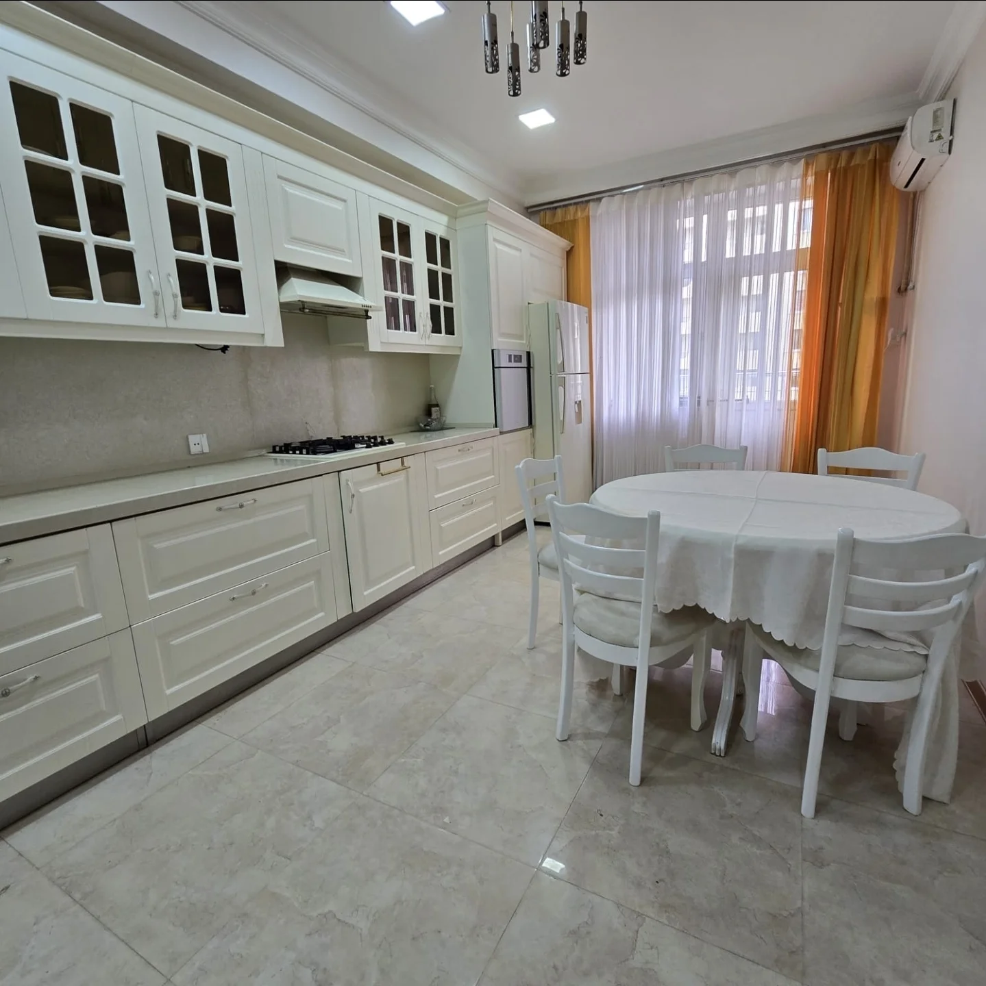 Satılır 3 otaqlı Mənzil 120 m² Xətai r.