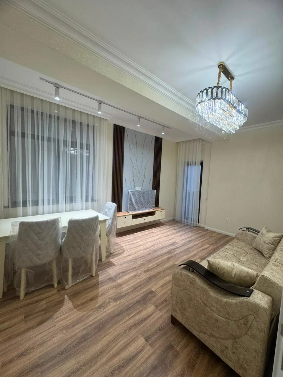 Kirayə 2 otaqlı Mənzil 70 m² Nəsimi r.