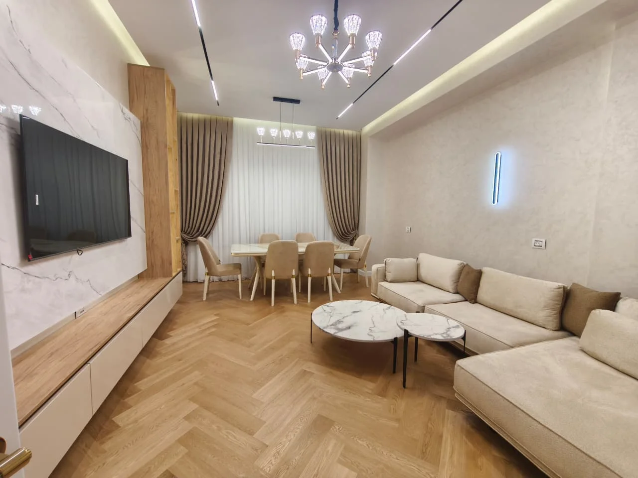 Kirayə 3 otaqlı Mənzil 140 m² Xətai r.