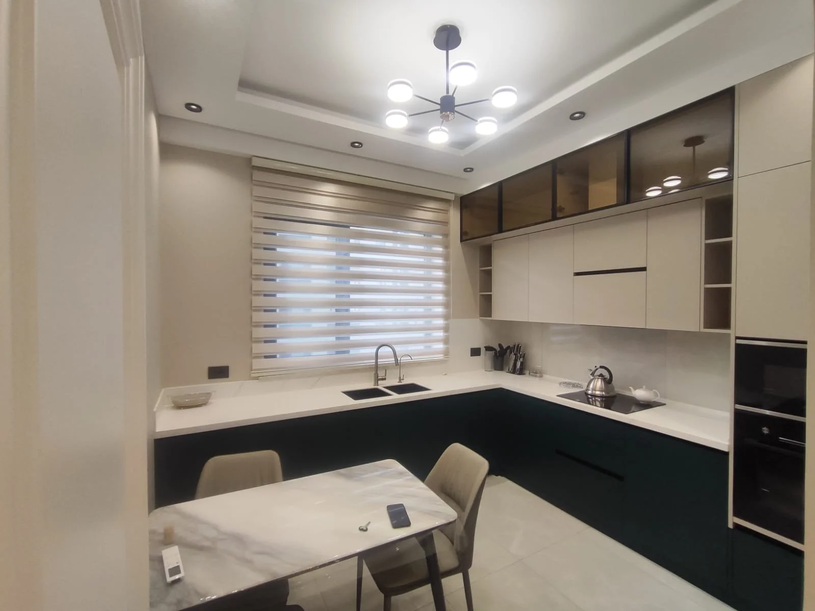 Kirayə 3 otaqlı Mənzil 120 m² Xətai r.