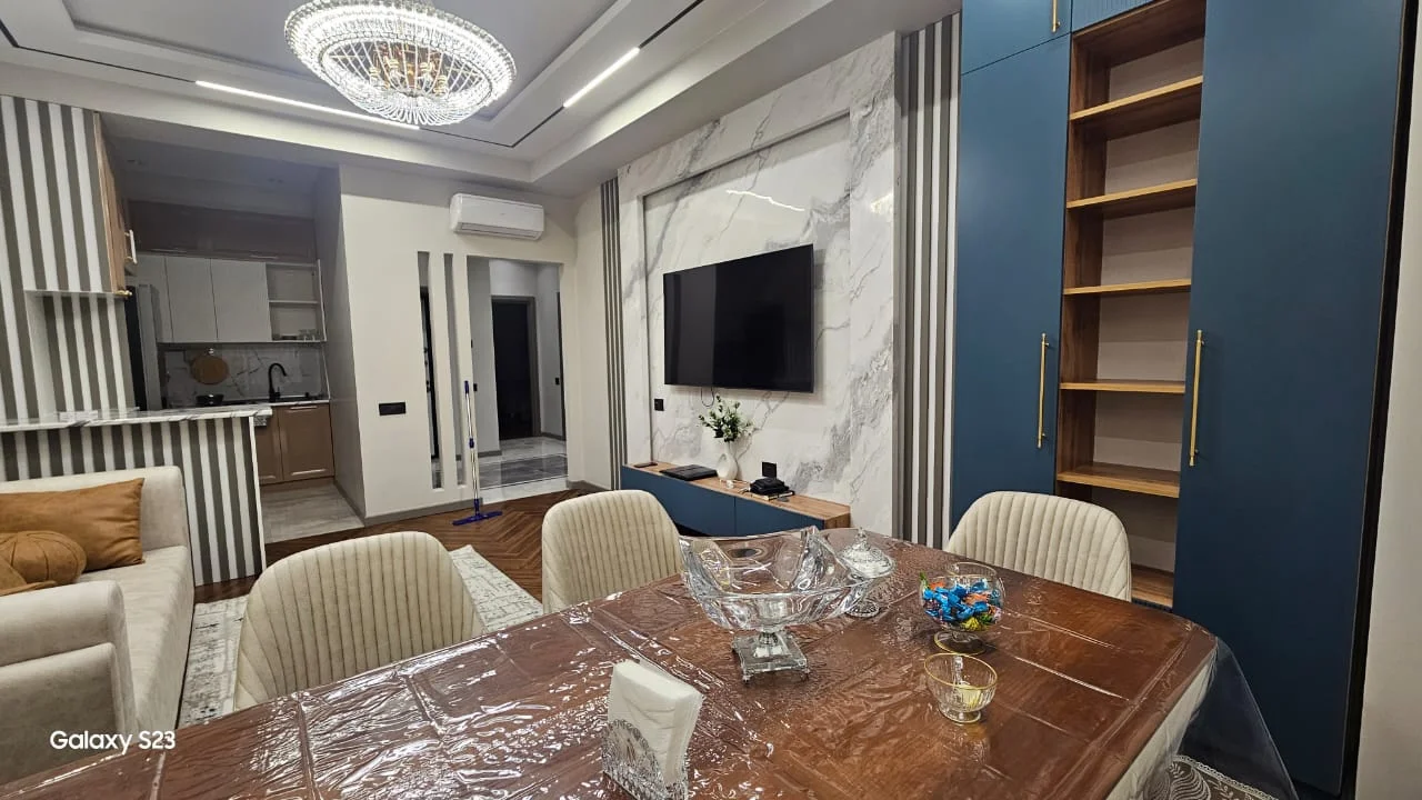 Kirayə 3 otaqlı Mənzil 100 m² Xətai r.
