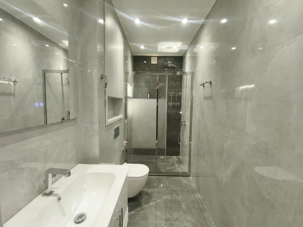 Kirayə 4 otaqlı Mənzil 180 m² Nəsimi r. – şəkil 9