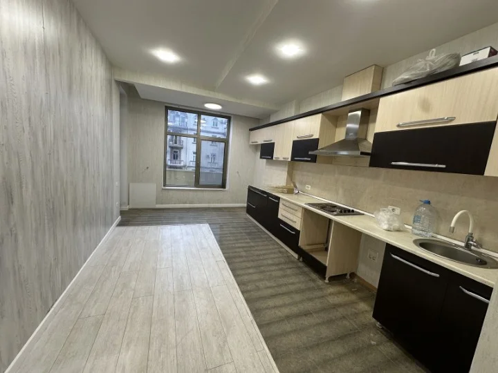 Kirayə 5 otaqlı Ofis 225 m² Yasamal r. Elmlər Akademiyası m. – şəkil 10