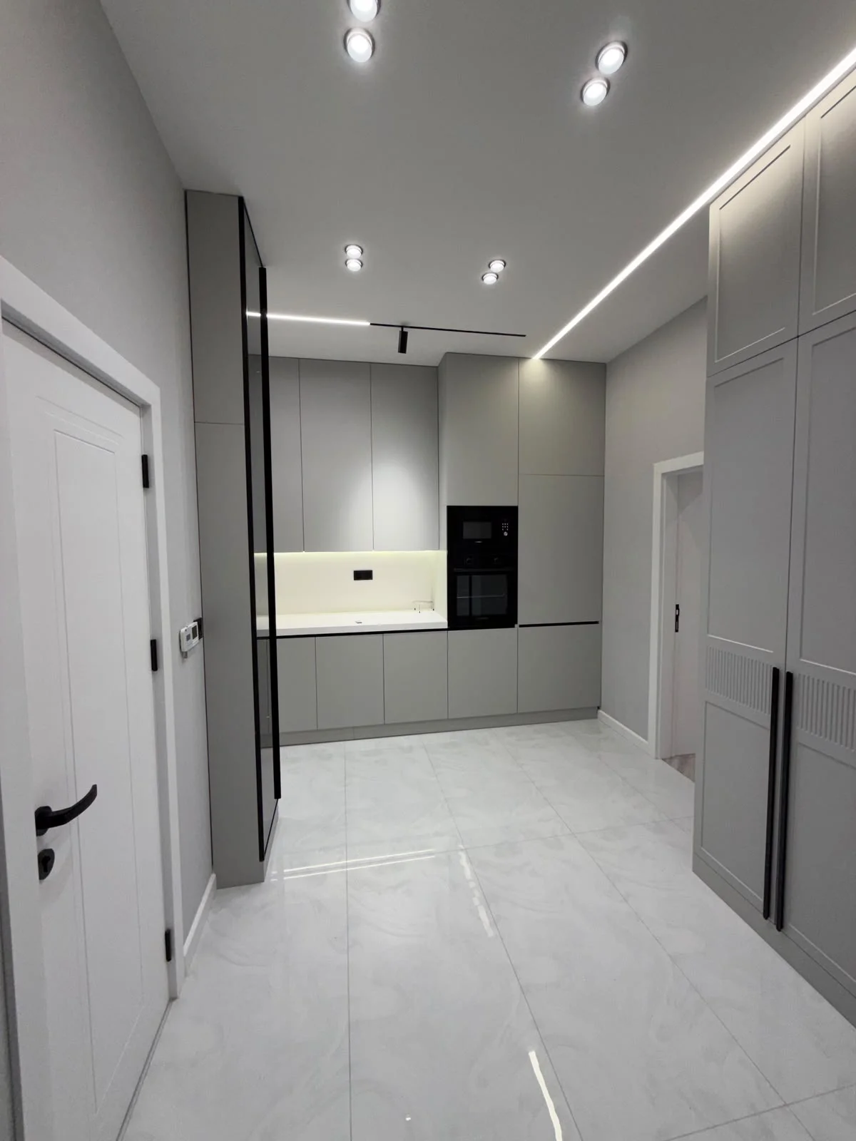 Kirayə 2 otaqlı Mənzil 80 m² Nizami r.