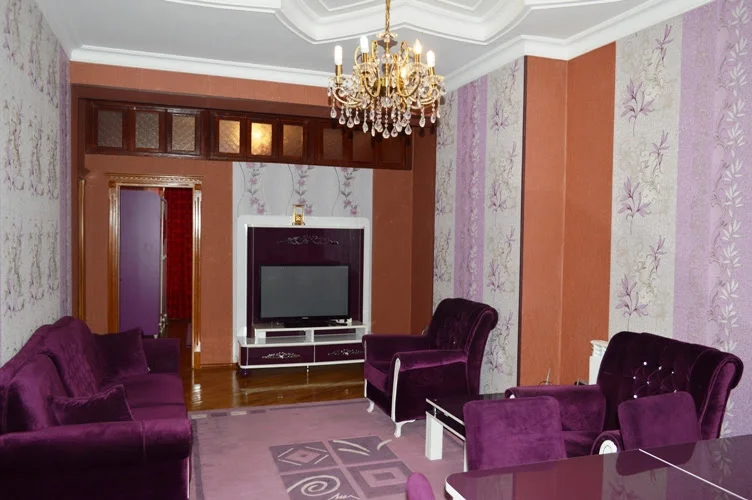 Kirayə 4 otaqlı Mənzil 150 m² Yasamal r. İnşaatçılar m. – şəkil 11