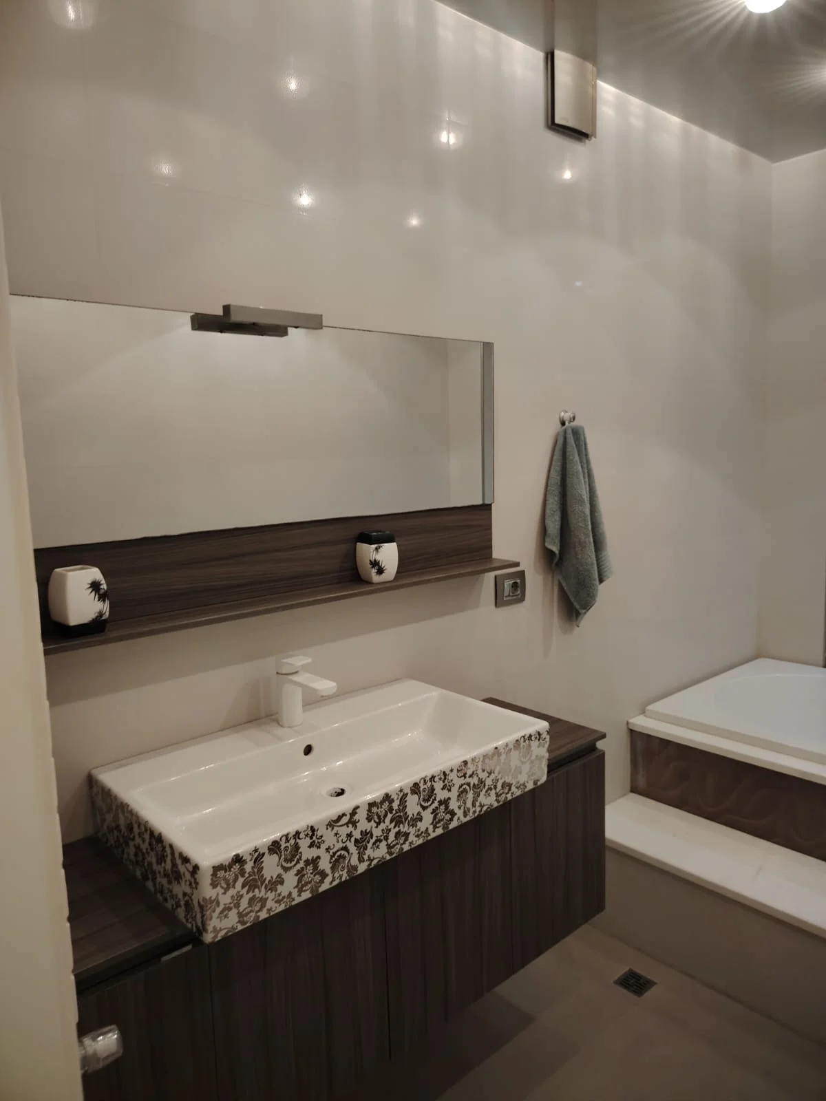 Kirayə 3 otaqlı Mənzil 190 m² Xətai r.