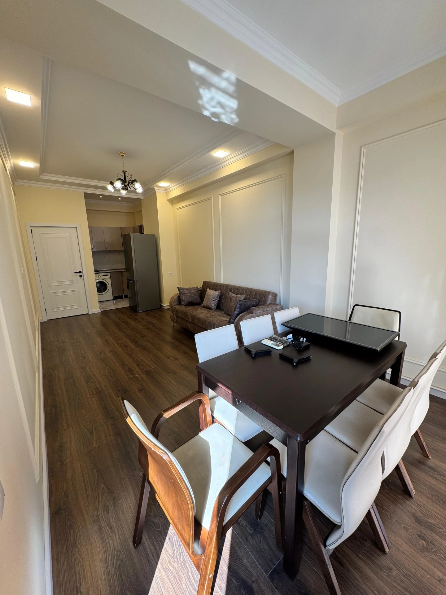 Kirayə 2 otaqlı Mənzil 60 m² Nərimanov r. – şəkil 1